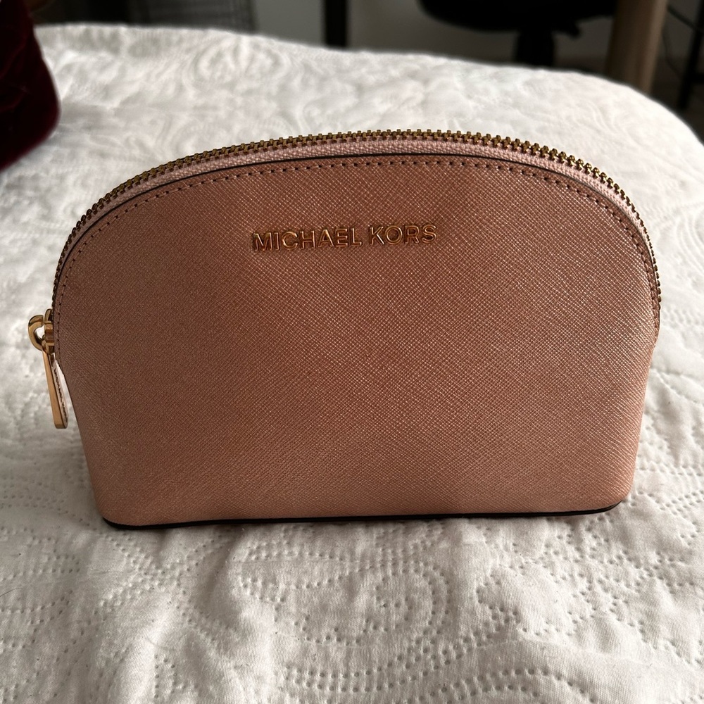 COPY - Michael Kors Cosmetic pouch